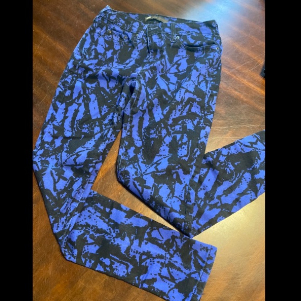 Levi's Men's Skinny Jeans in Blue and Black Abstract Print